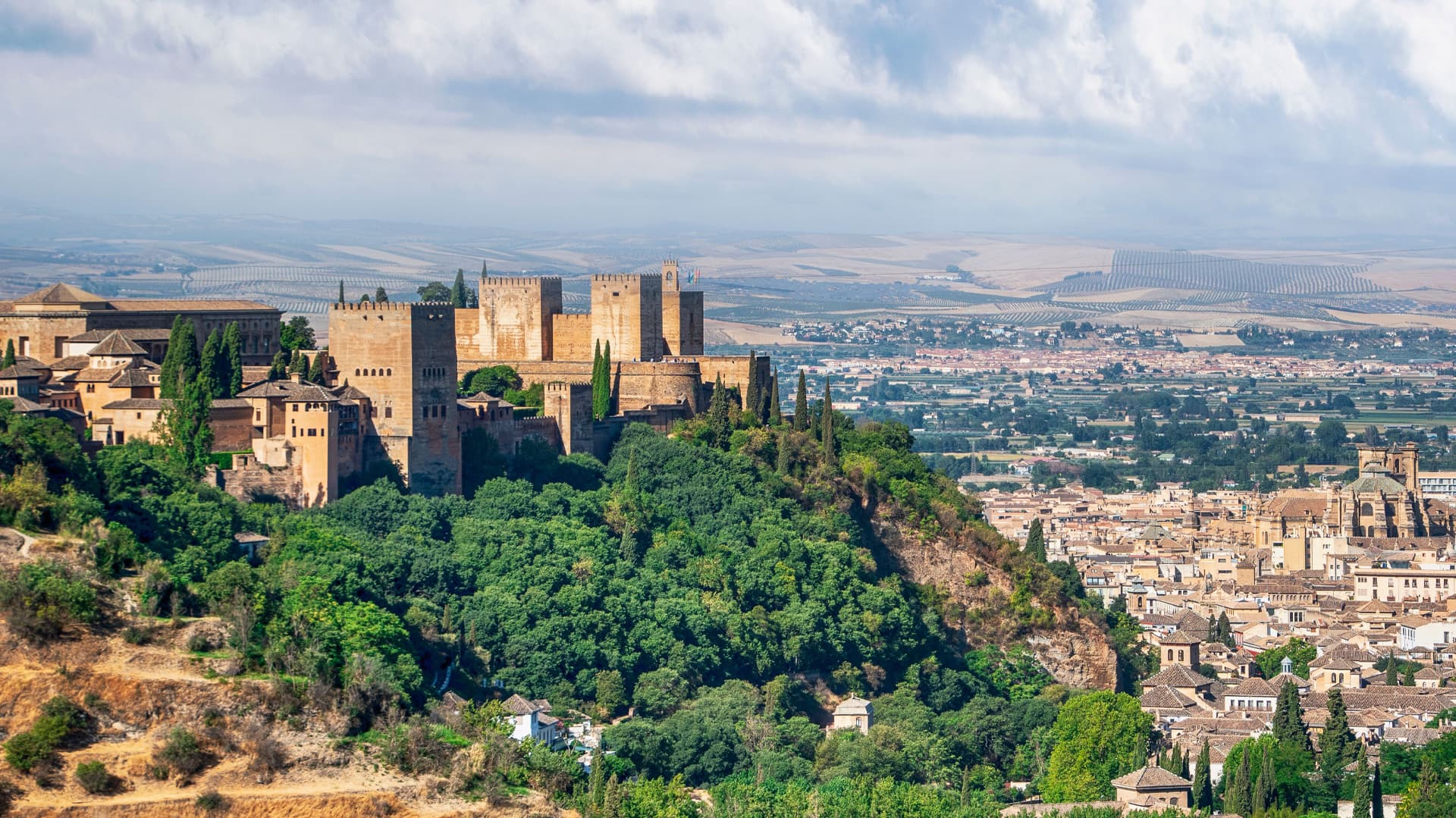 Entradas a la Alhambra: Generalife, Palacio de Carlos V y Alcazaba con audioguía - Galería 1